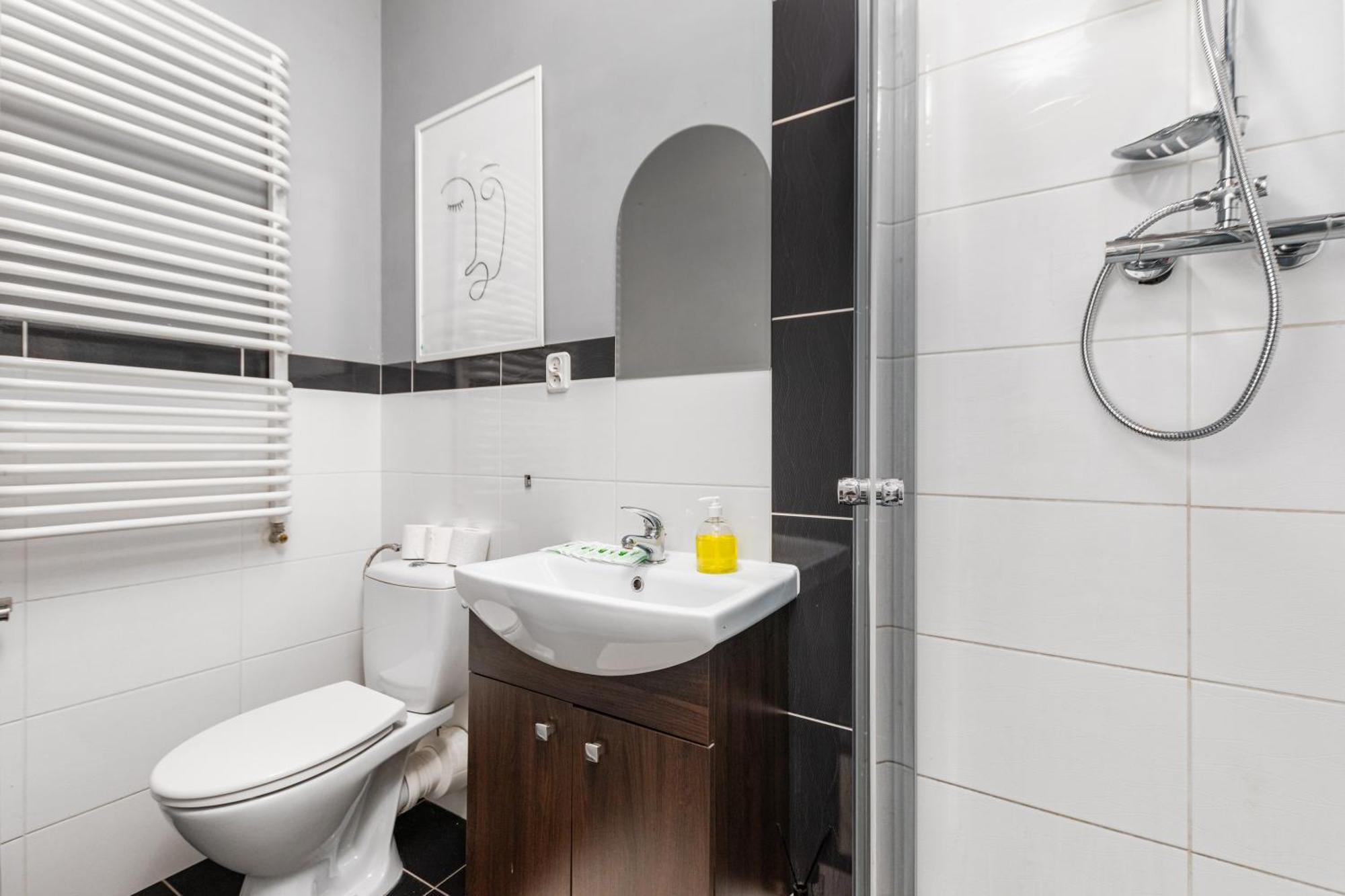 Nowogrodzka 44 By Homeprime Warsaw Exterior photo